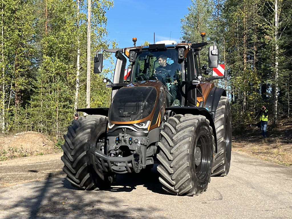 Valtra S Un Boss Made In Finland L Informatore Agrario